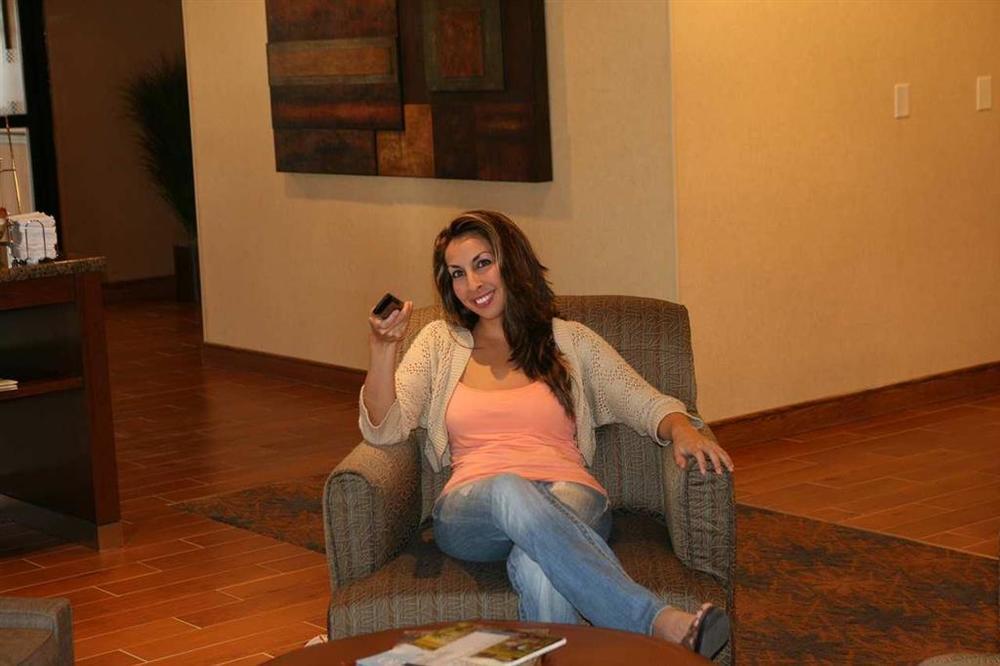 Hampton Inn La Junta Interior foto